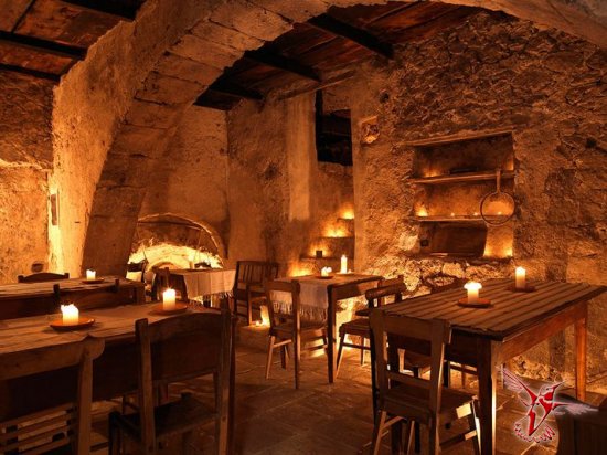 В Италии открылся необычный пещерный отель