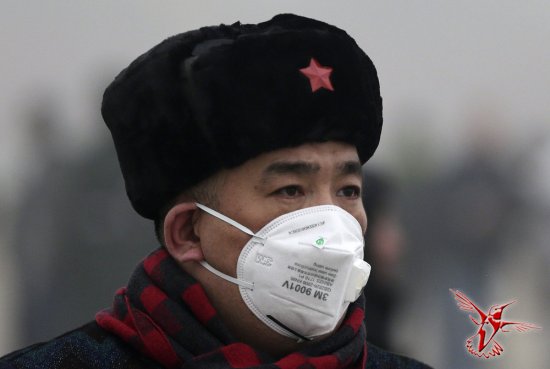 Не было бы тренда, да несчастье помогло: Маски на улицах Китая