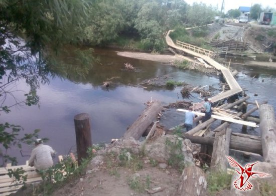На Урале жители Серова за свой счет построили уже второй мост
